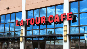 La Tour Cafe outside