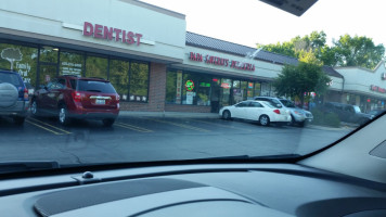 Papa Saverio's Pizzeria Of Carol Stream outside