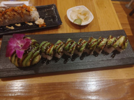 Xtreme Sushi Ll food