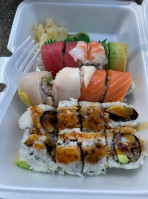 Maru Sushi food