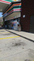 7-eleven outside