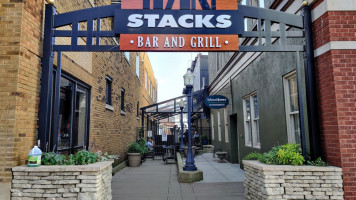 Stacks And Grill food