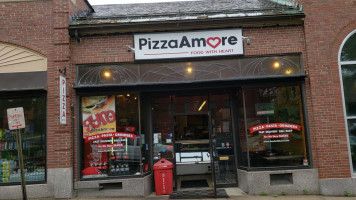 Pizza Amore food