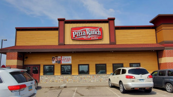 Pizza Ranch food