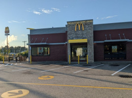 Mcdonald's outside