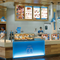 Auntie Anne's food