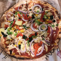 Mod Pizza food