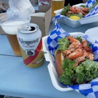 Tommy's Clam Shack food