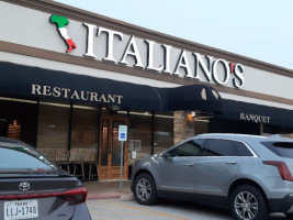 Italiano's outside