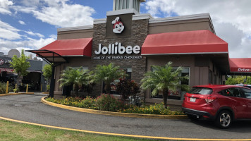 Jollibee outside