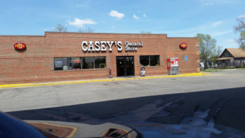 Casey's In West Des Mo outside