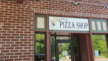 Jeff's Pizza Shop outside