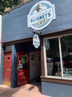 Rocky Mountain Beignets outside