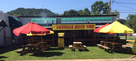 Georgia Boy Bbq outside