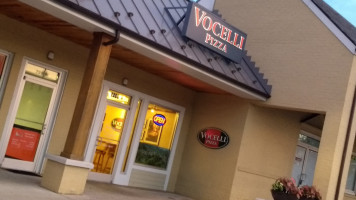 Vocelli Pizza outside