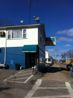 Hardee's Market Deli outside