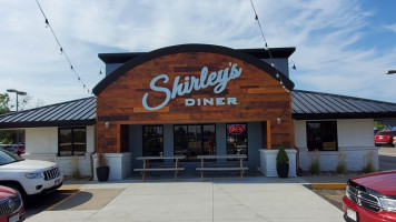 Shirley's Diner food