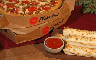 Pizza Hut food