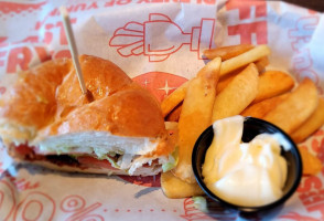 Red Robin Gourmet Burgers And Brews food