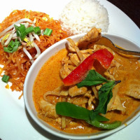 Areeya Thai Noodle Cuisine food