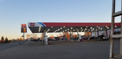 Farmers Union Oil Cenex Propane, Gas, Fuel, Truck Stop, Clothing, Pizza, Chicken outside