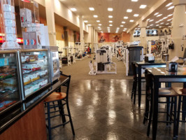 Raquetball Tennis Cafe inside