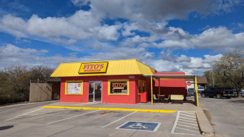 Fito's Taco Shop outside