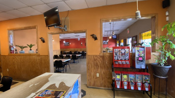 Tacos El Tapatio inside