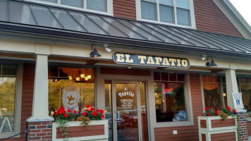 El Tapatio Mexican outside