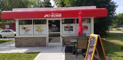 Ju-sushi Groton outside