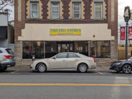 Taqueria Veracruz outside