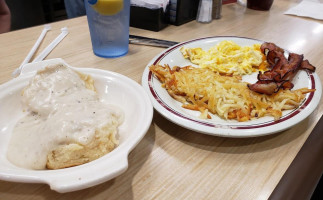 Huddle House food