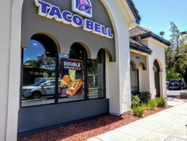 Taco Bell outside