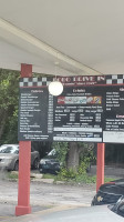 Bobo's Drive In outside