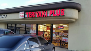 Sushi Teriyaki Plus outside