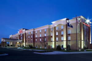 Hampton Inn Suites Omaha Southwest-la Vista food