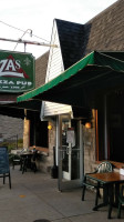 Za's Pizza Pub food