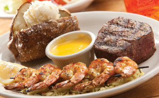 Logan's Roadhouse food