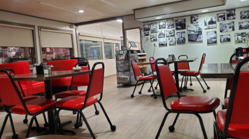 Dave's Diner inside