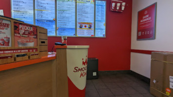 Smoothie King inside