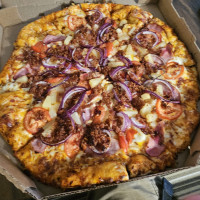 Round Table Pizza food