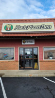 Fox's Pizza Den food