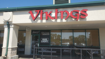 Vikings Grille Topeka inside