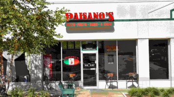 Paisano's Pizza outside