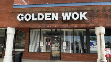 Golden Wok inside