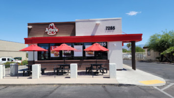 Arby's outside