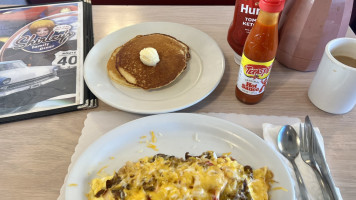 Shirley's Family Diner food