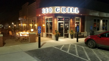 110 Grill Stratham outside