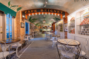 Cafe Beignet On Royal Street inside