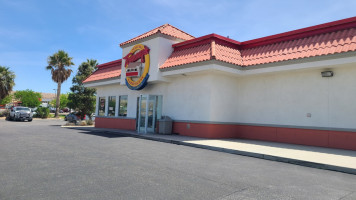 Original Tommy's World Famous Hamburgers outside